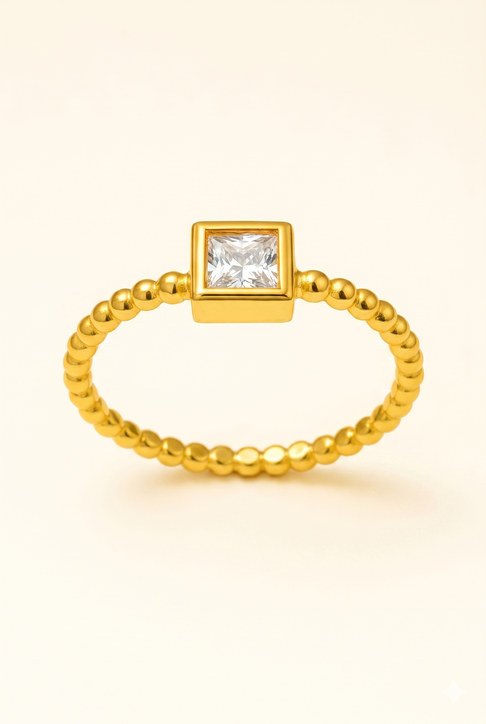 019 - Anel Solitário de Ouro Amarelo 18k/750