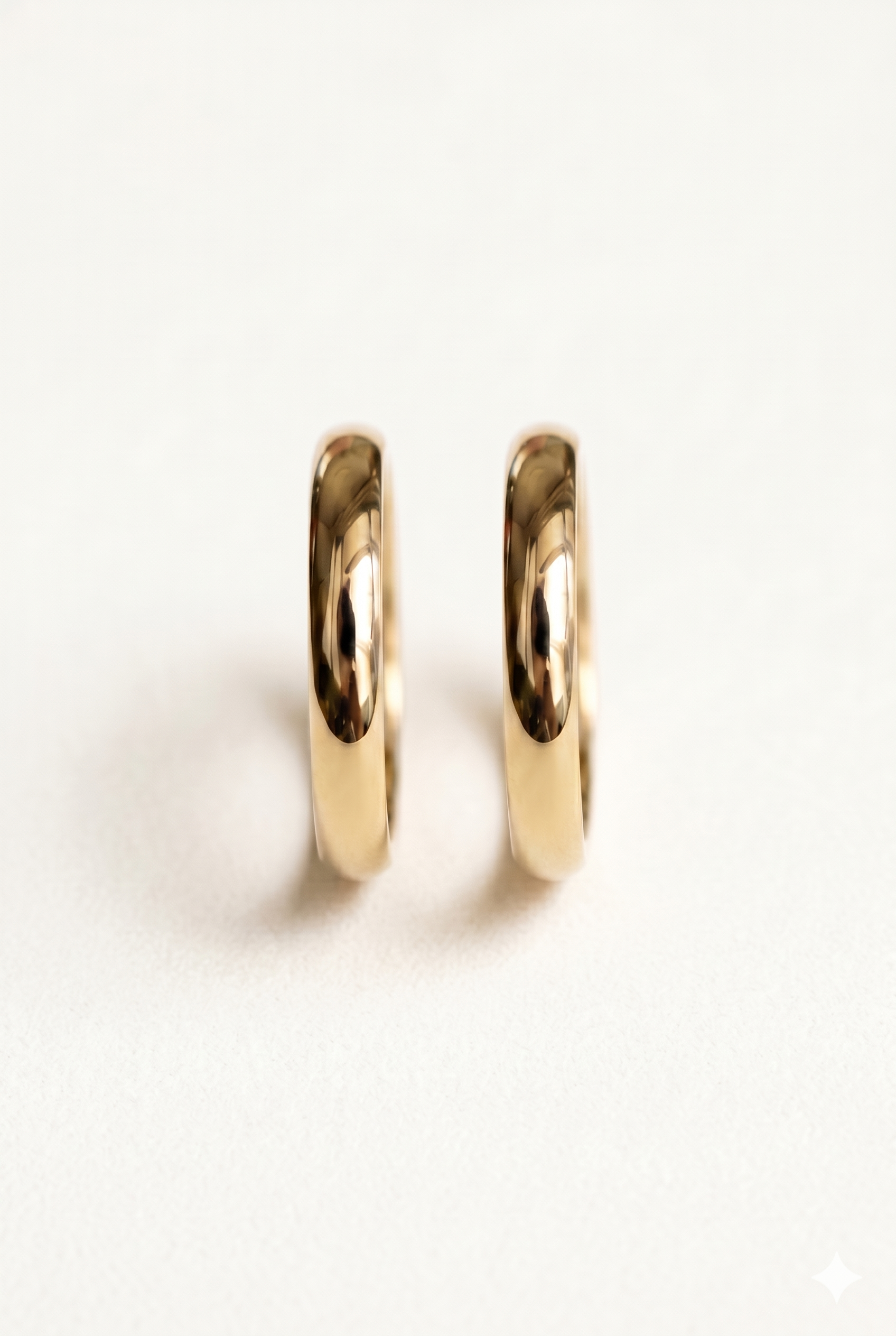  Par de Alianças Boleada 4mm em Ouro Amarelo - Tradicional 18k/750