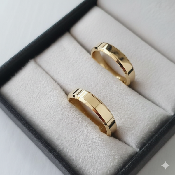 Par de Alianças Chanfradas em Ouro Amarelo - Tradicional 18k/750